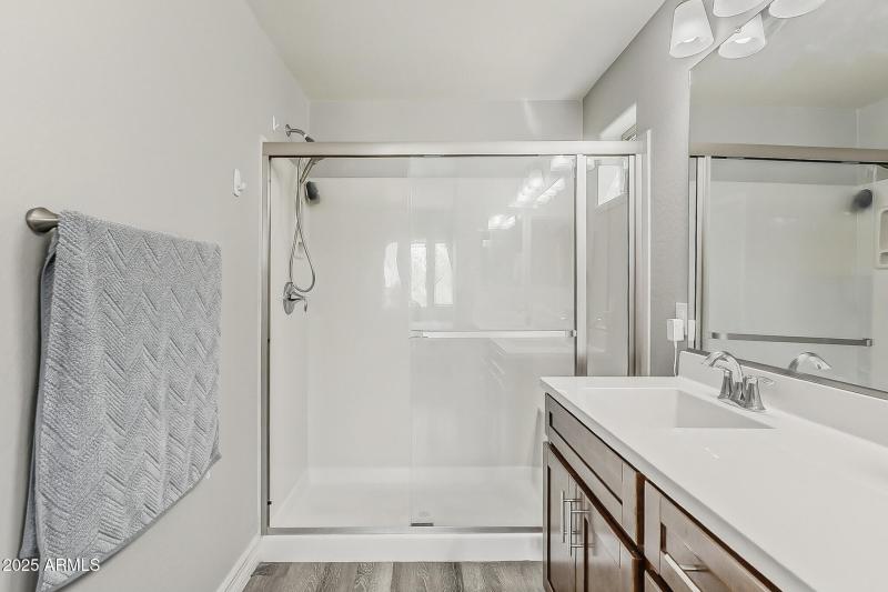 28-Main primary bathroom