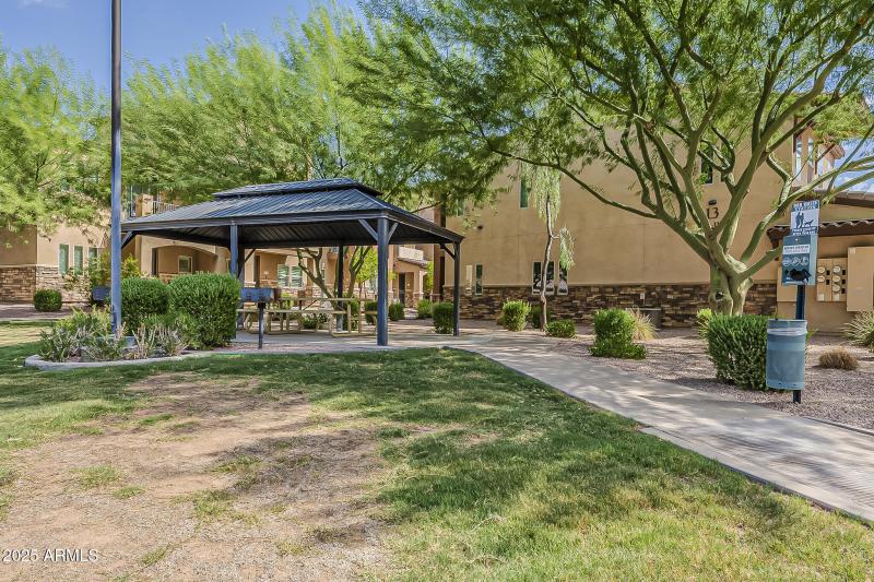 41-Community pergula and BBQ area