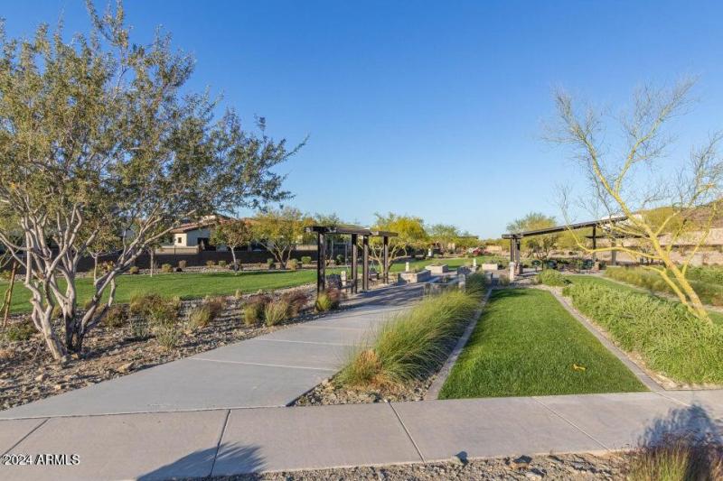 Avance Park 4 - Take In The Beautiful Vi