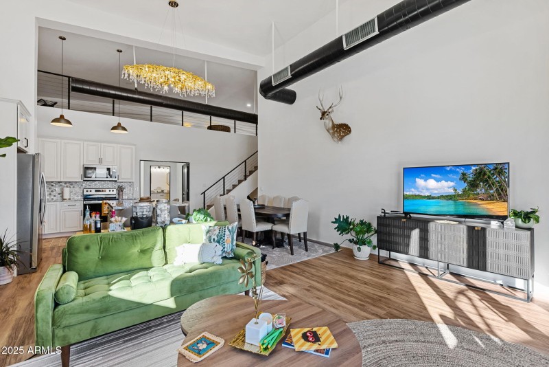 8-web-or-mls-14537-e-windstone-trail