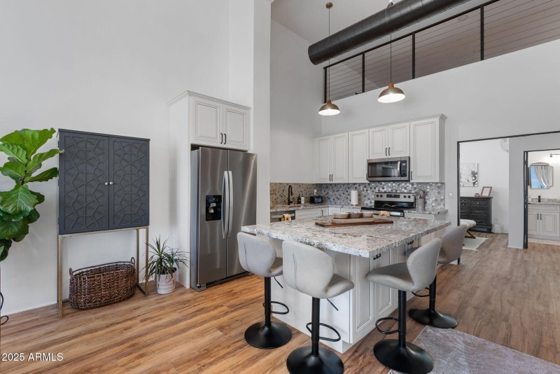 10-web-or-mls-14537-e-windstone-trail