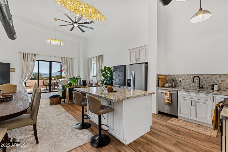 11-web-or-mls-14537-e-windstone-trail