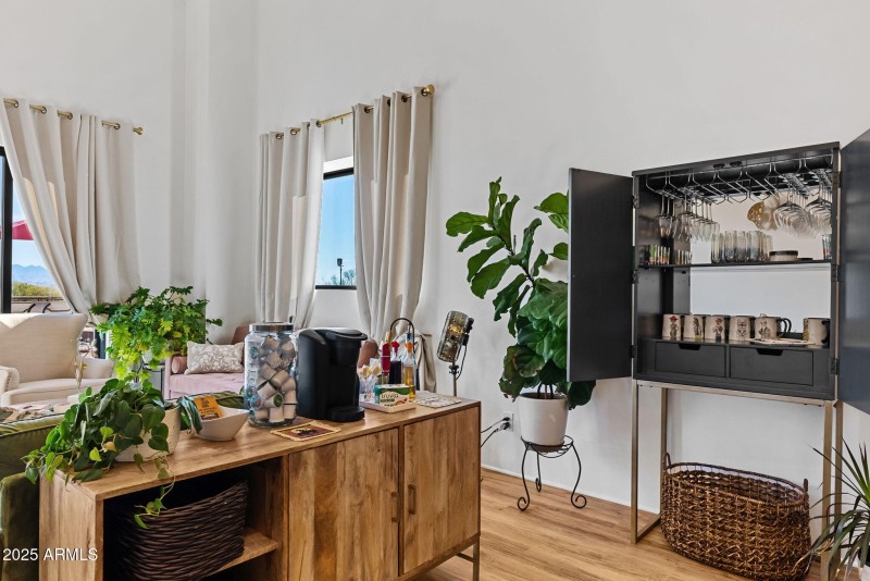 17-web-or-mls-14537-e-windstone-trail