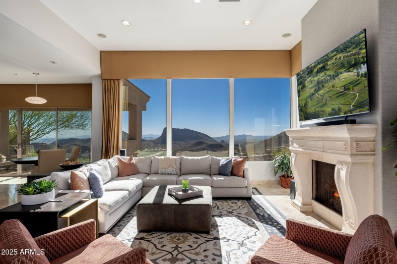 10826 N Skyline Dr - 09