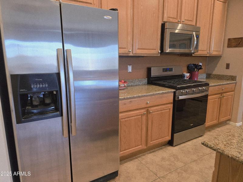 Refrigerator/Stove/Oven/Microwave