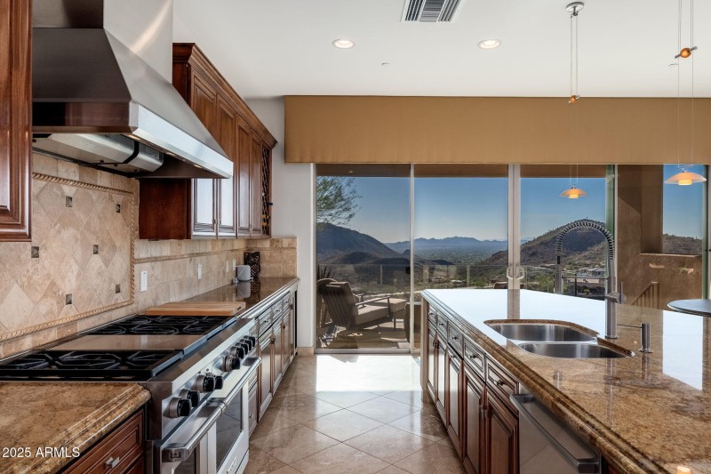 10826 N Skyline Dr - 15