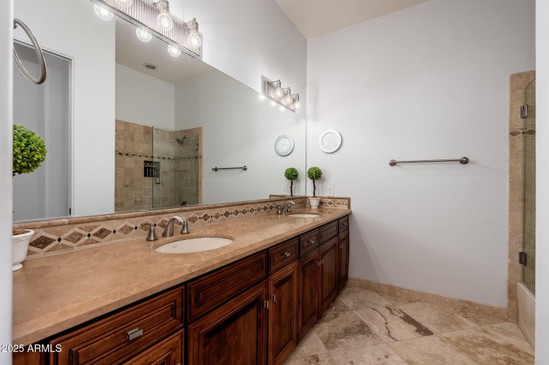 10826 N Skyline Dr - 30