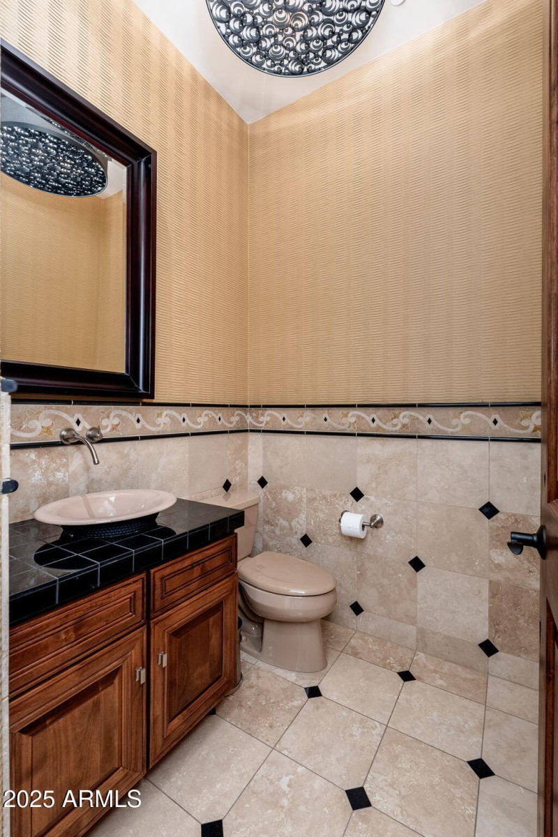 10826 N Skyline Dr - 32