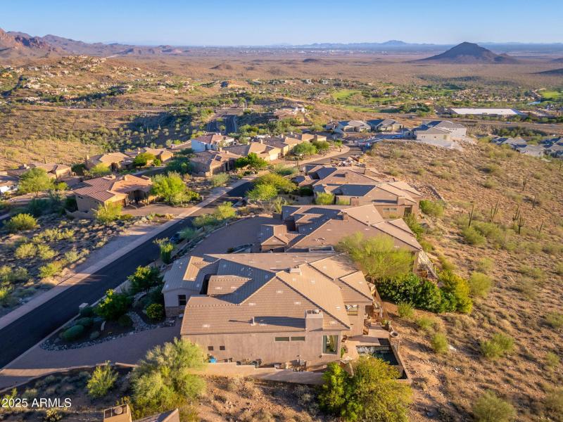 10826 N Skyline Dr - 76