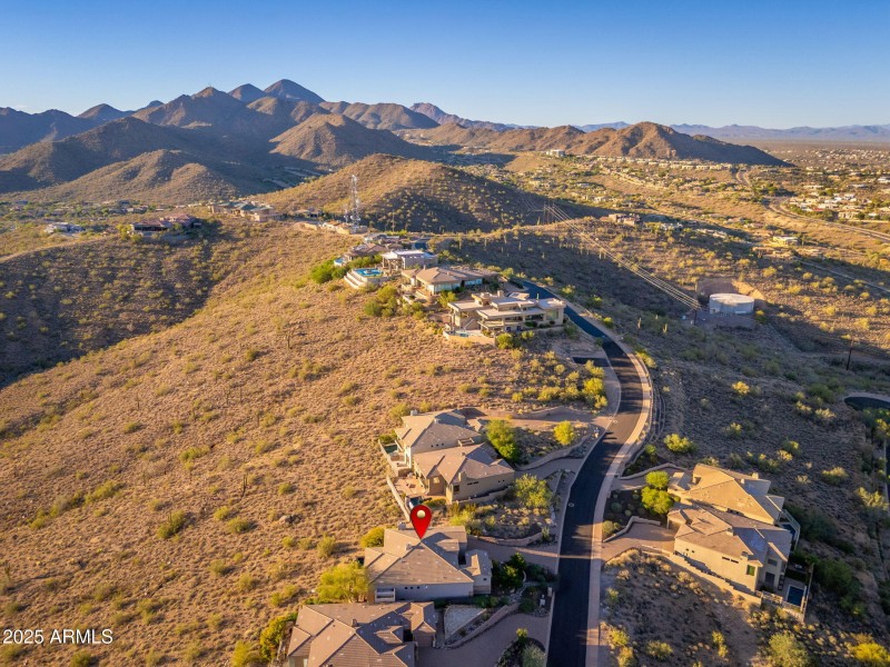 10826 N Skyline Dr - 82