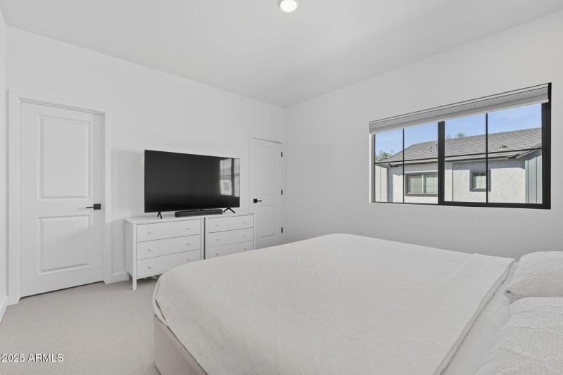 26-web-or-mls-Red-26