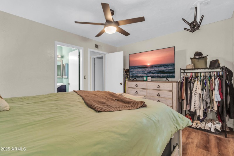 10434 E Albany St-20