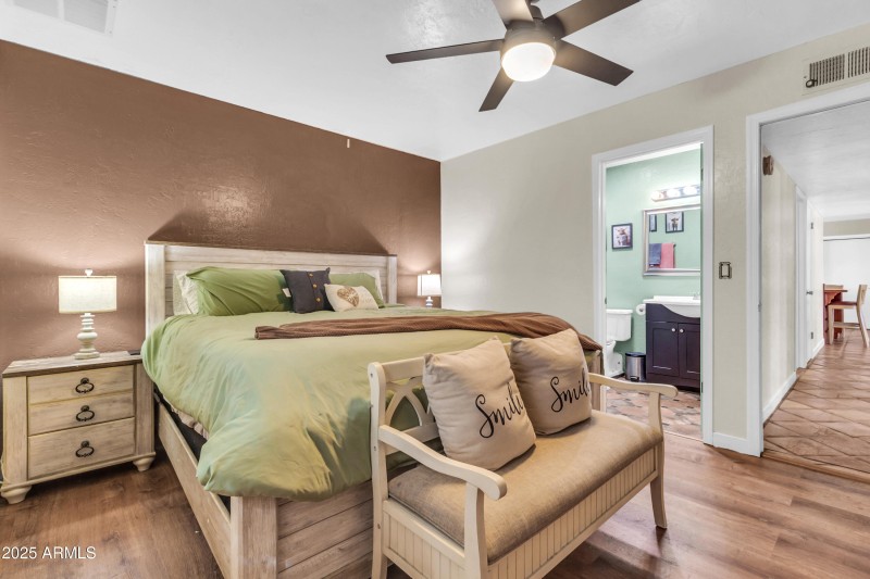 10434 E Albany St-21