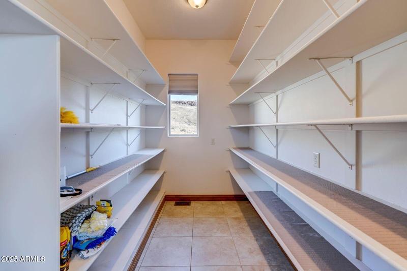 Walk in Pantry
