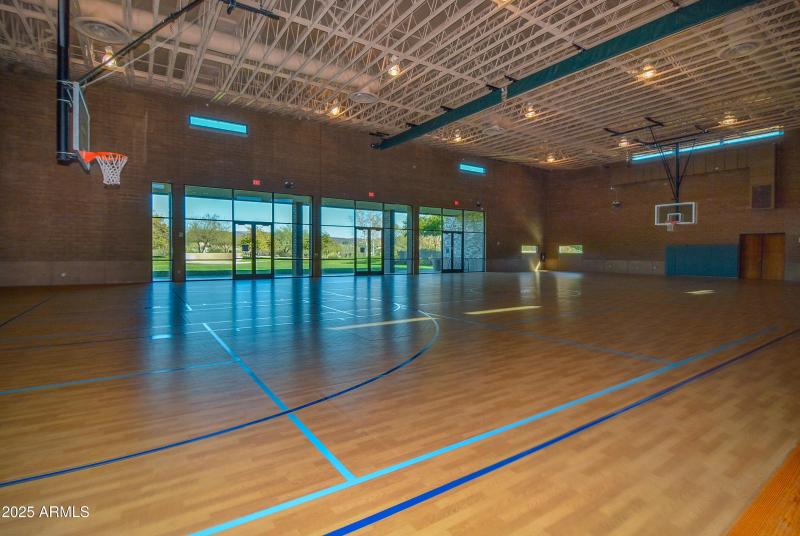 eMountain Vista Club Indoor Court