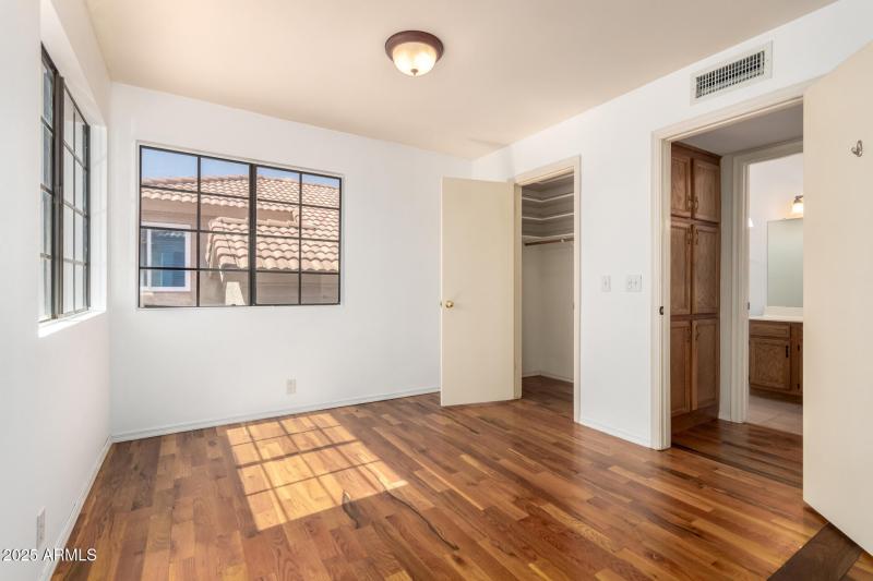 2ND BEDROOM UPSTAIRS