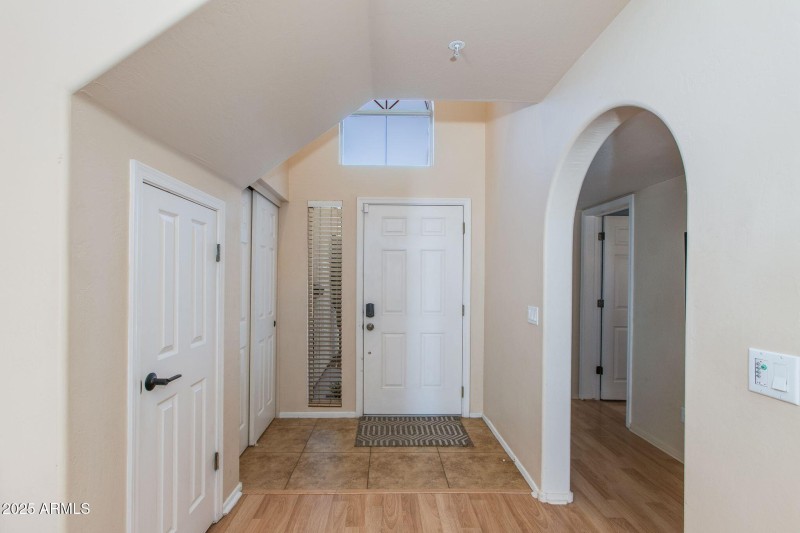Open Entryway + Storage