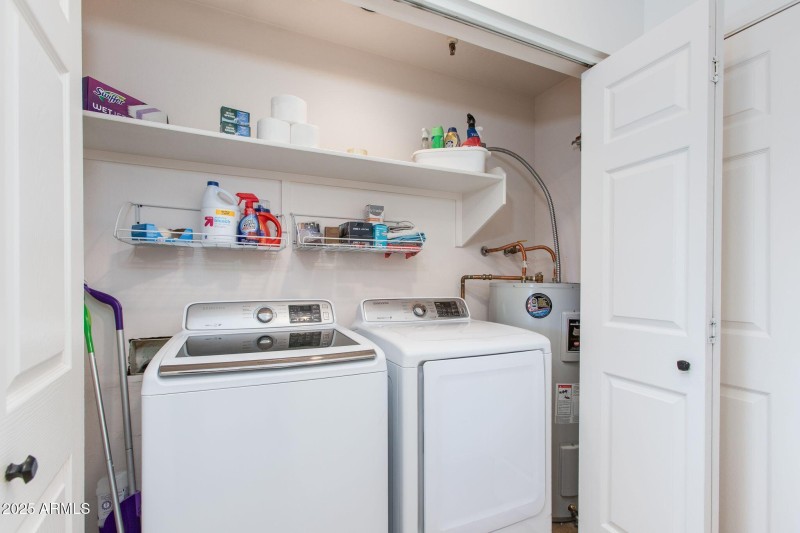 W/D Conveys with the property