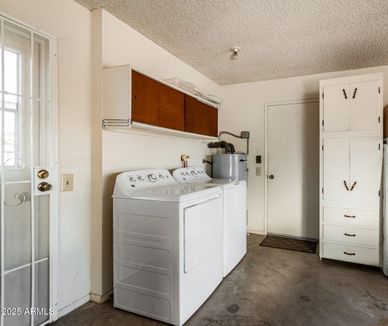 24 - laundry Brokenstone