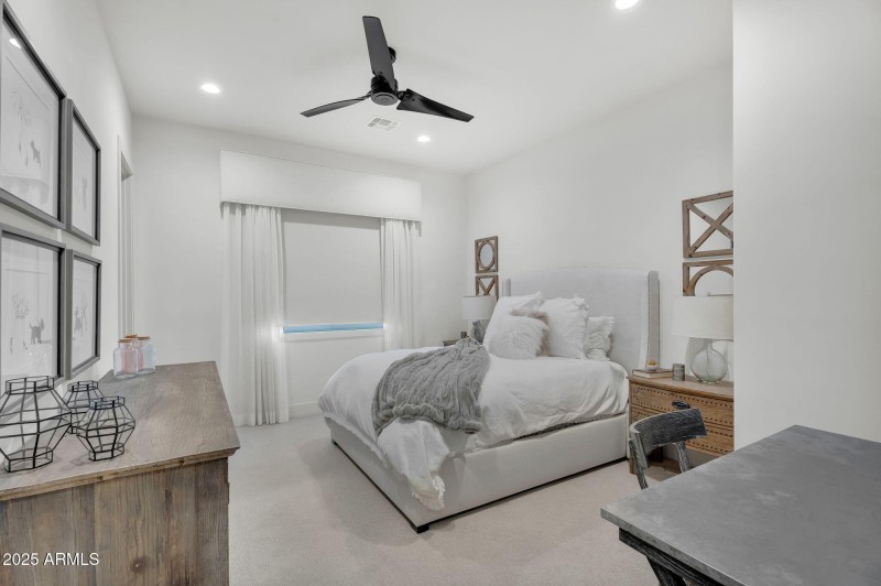 46-web-or-mls-North 39th-46