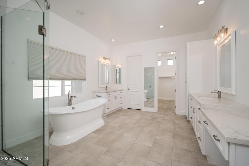 20250930_6439-W-Willow-Ave_20