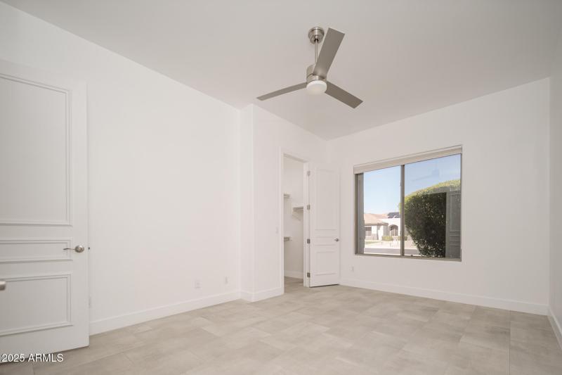 20250930_6439-W-Willow-Ave_33