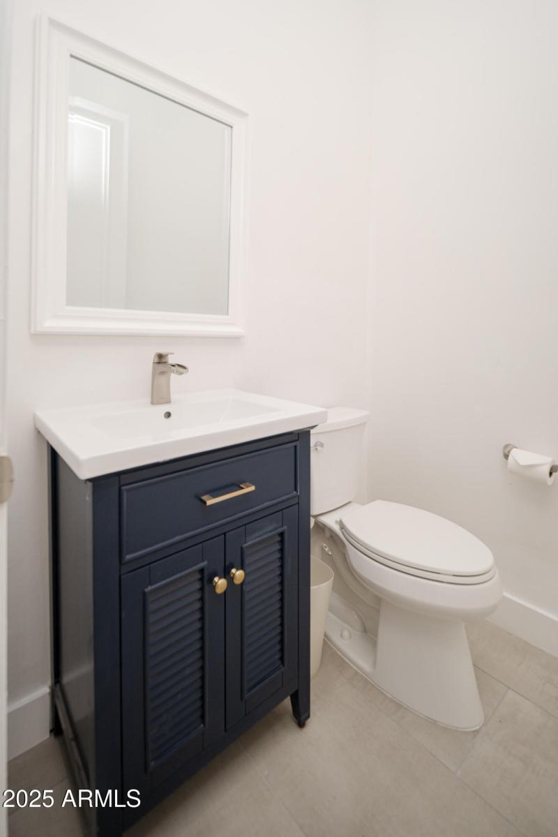 20250930_6439-W-Willow-Ave_35