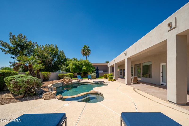 20250930_6439-W-Willow-Ave_39