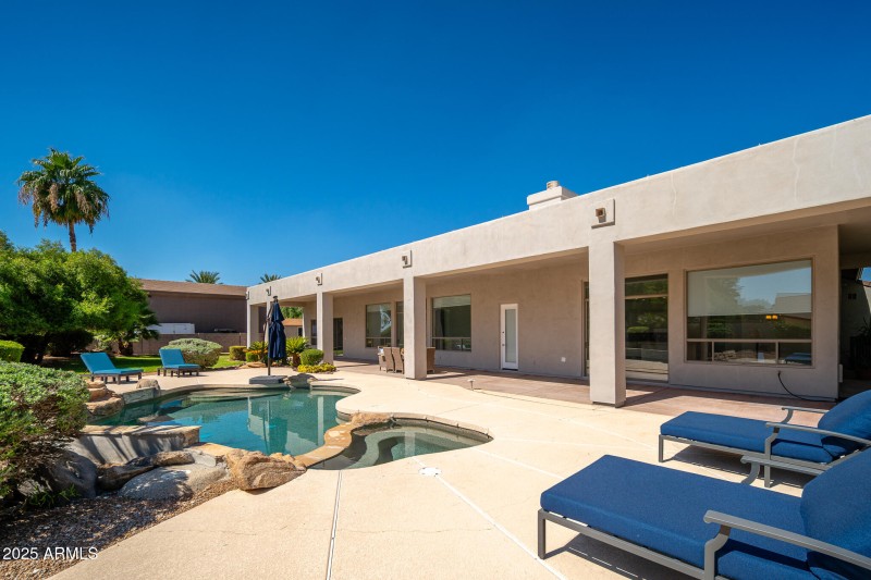 20250930_6439-W-Willow-Ave_40