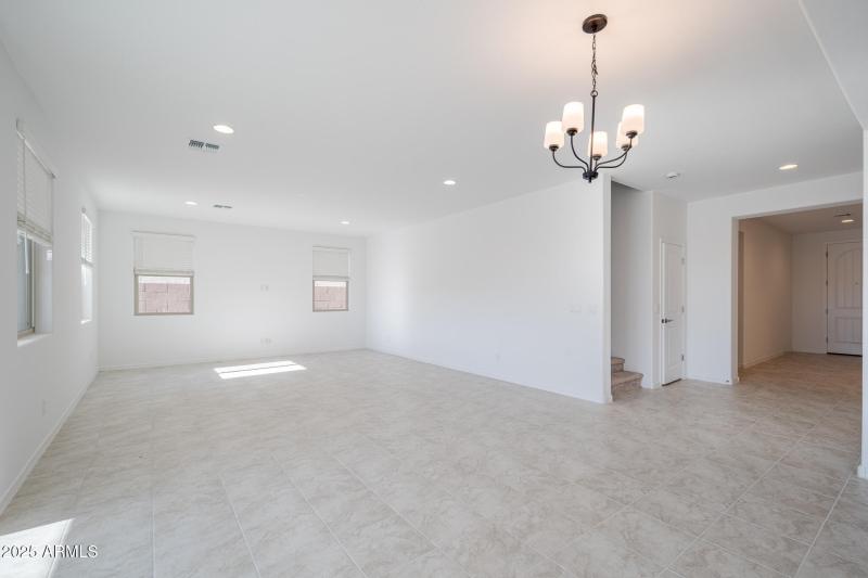 20251002_11988-N-169th-Ave_02