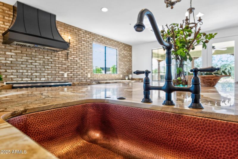 40_3428_N_Park_St40_mls