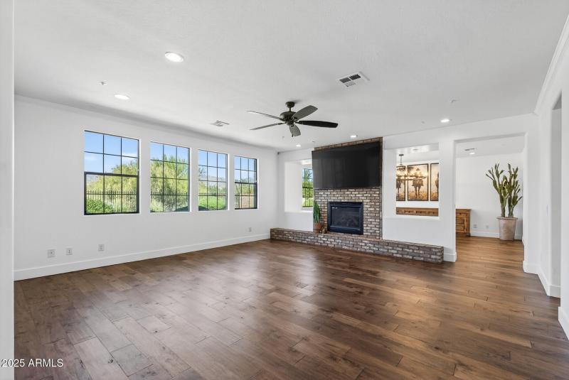 43_3428_N_Park_St43_mls