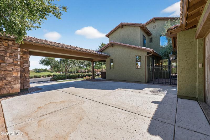 108_3428_N_Park_St108_mls