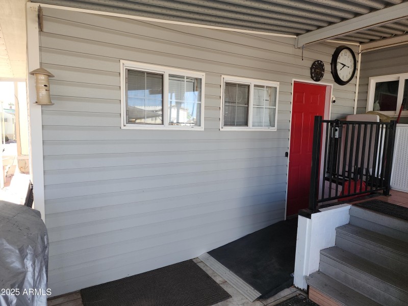 11. Front Entrance to AZ room.