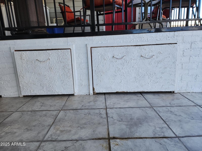 82. Additional Storage area built into t