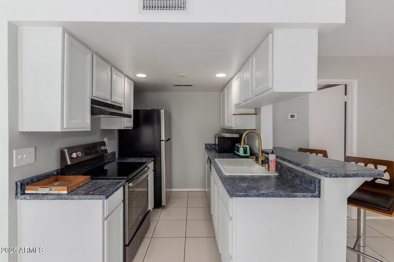 06d2e7c2-1550-4236-adc6-488f9aeb83f7 2