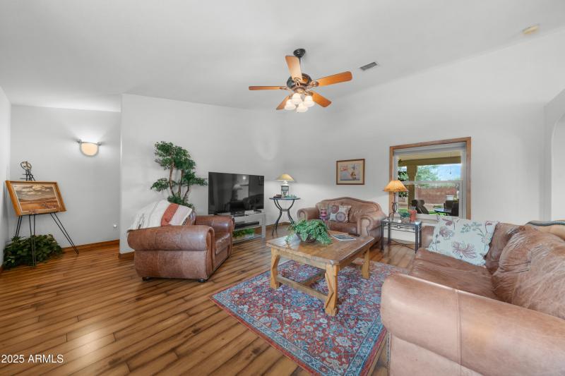 Interior - 3313 E Ute Pl-9