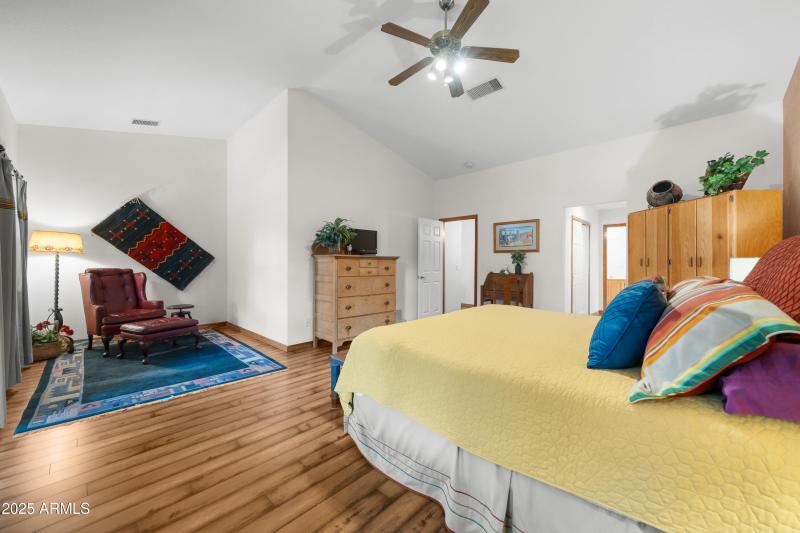 Interior - 3313 E Ute Pl-12