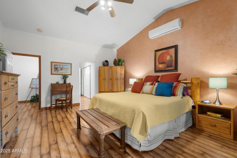 Interior - 3313 E Ute Pl-14