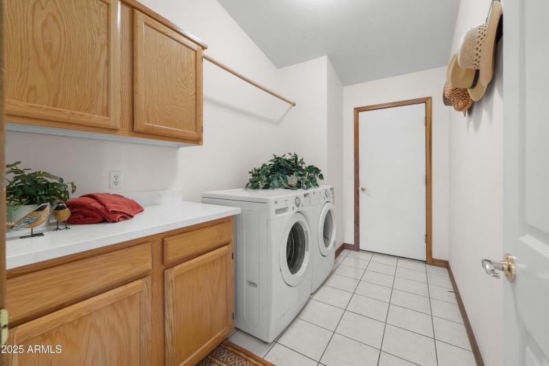 Interior - 3313 E Ute Pl-25