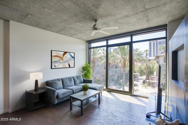 100 W PORTLAND ST 404