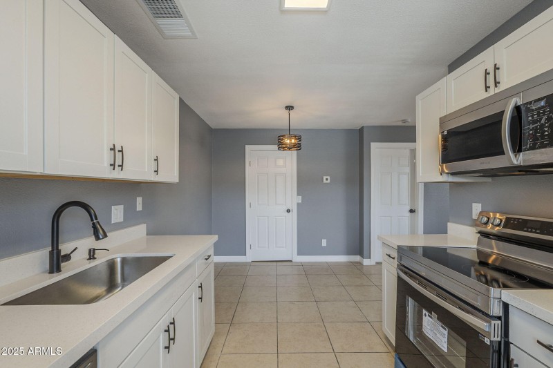 17-web-or-mls-Baseline-17