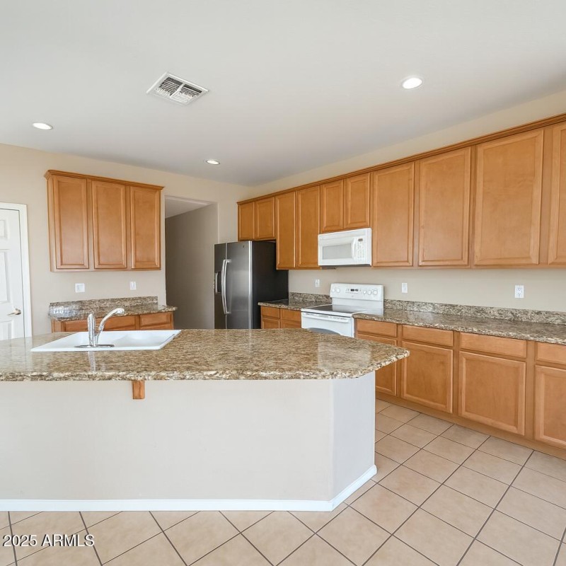 EC93238E-1E7B-428C-9575-74CF6F1CCAB2