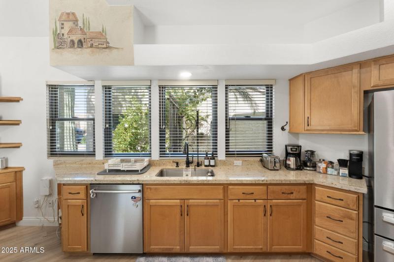 21-web-or-mls-DSC06442 copy (1)