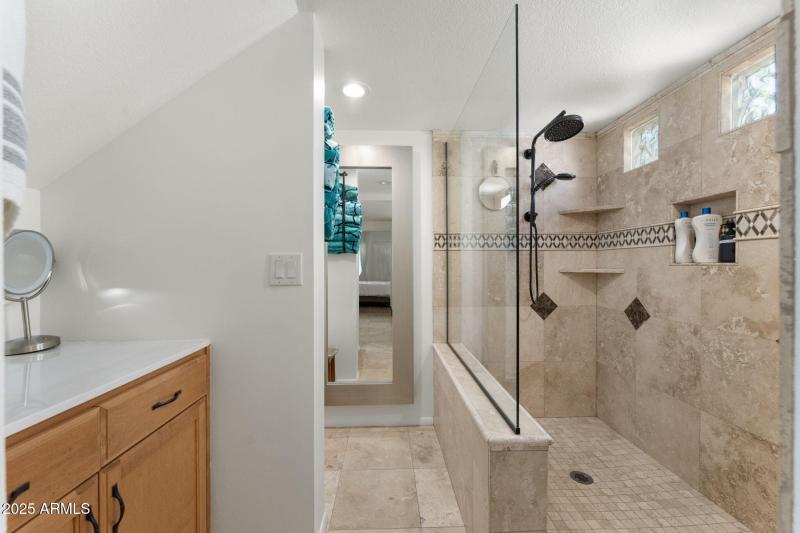 27-web-or-mls-DSC06467 copy