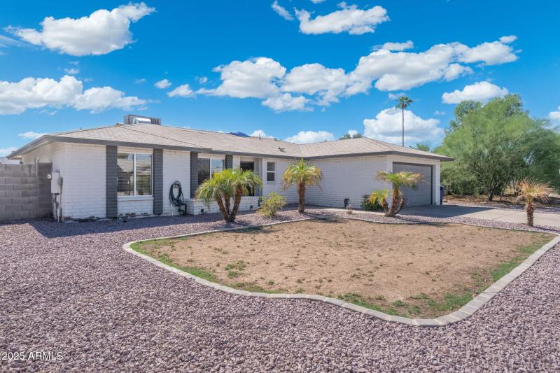 5-web-or-mls-Photo Oct 03 2025, 1 26 34