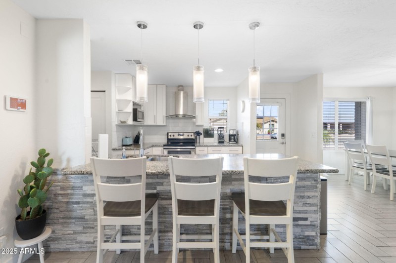 24-web-or-mls-Photo Oct 03 2025, 1 21 31