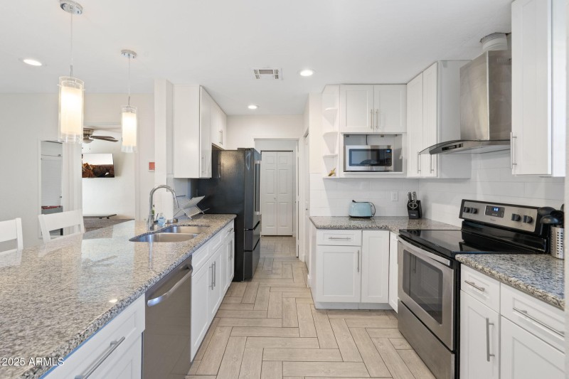 26-web-or-mls-Photo Oct 03 2025, 12 49 1