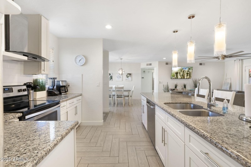 27-web-or-mls-Photo Oct 03 2025, 12 50 0