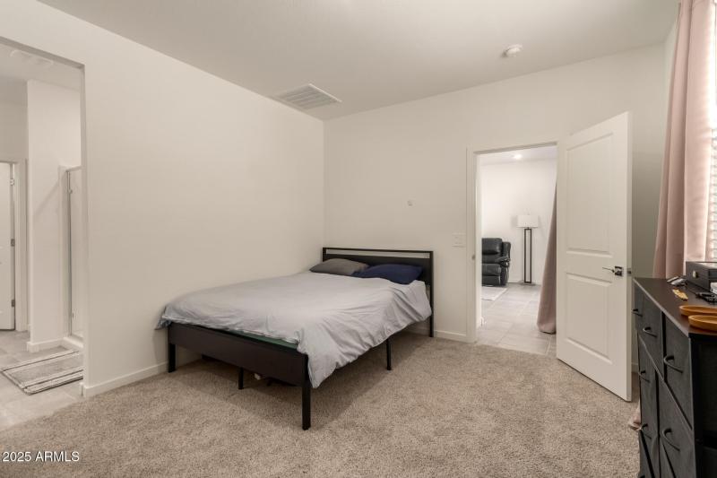 17 - Hayden Rose 3022